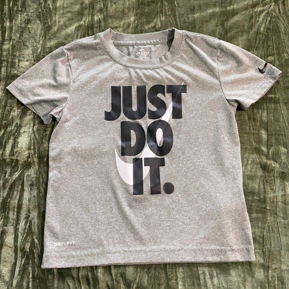 Gray Nike Dri Fit Short Sleeve 6-7 YRS